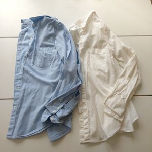 SET OF 2 Gap Button Down Shirts (Size S, Blue and White)